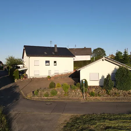 Zum Nuerburgring 아파트 Munk