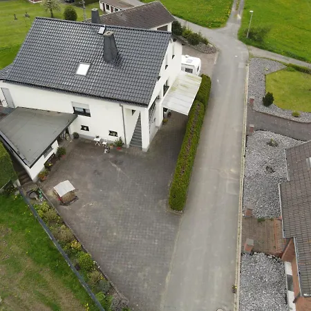 公寓 Zum Nuerburgring Munk
